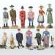 17 Holz- und Masseminiaturen Erzgebirge, bis/um 1900, 10 Figuren aus H… - photo 1 17 Holz- und Masseminiaturen Erzgebirge, bis/um 1900, 10 Figuren aus H… - photo 1