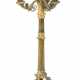 Vierflammige Girandole Frankreich, Ende 19. Jh., Bronze patiniert und … - photo 1 Vierflammige Girandole Frankreich, Ende 19. Jh., Bronze patiniert und … - photo 1