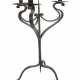 Dreiflammiger Kerzenständer 20. Jh., Kunstschmiedeeisen, dreibeiniger … - photo 1