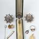 Konvolut Schmuck 20. Jhr., mehrere Teile Schmuck, 2 Borschen und 1 Kra… - photo 1 Konvolut Schmuck 20. Jhr., mehrere Teile Schmuck, 2 Borschen und 1 Kra… - photo 1