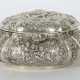 Deckeldose wohl Hanau, um 1900, Silber 800, ca. 310 g, von ovaler Form… - photo 1