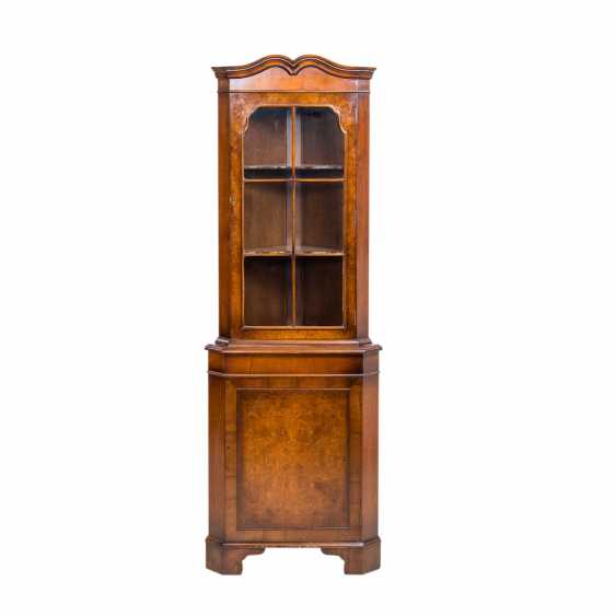 Display Cabinets Corner Cabinet Auction Catalog Eppli