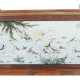 Tafelbild China, 19./20. Jh., Porzellan, glasiert, Motiv mit gestreute… - photo 1 Tafelbild China, 19./20. Jh., Porzellan, glasiert, Motiv mit gestreute… - photo 1