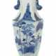 Hexagonale Vase China, Qing Dynastie, 19. Jh., Porzellan, Dekor mit bl… - photo 1 Hexagonale Vase China, Qing Dynastie, 19. Jh., Porzellan, Dekor mit bl… - photo 1