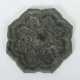 Bronzespiegel China, Tang- bis Song-Dynastie, Bronze, achtblättriges B… - Foto 1