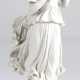 Frauenfigur "Allegorie des Frühlings", weißes Biskuitporzellan, Älteste Volkstädter Porzellanmanufaktur, Blüten min. best., H. 25 cm - Foto 1 Frauenfigur "Allegorie des Frühlings", weißes Biskuitporzellan, Älteste Volkstädter Porzellanmanufaktur, Blüten min. best., H. 25 cm - Foto 1