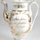 Kaffeekanne im Biedermeierstil, beidseitig Sprüche, Golddekor, berieben, Schließnasen des Deckels fehlen, H. 24 cm - Foto 1