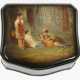 Schwarzlackdose, Rußland, Deckel mit Miniaturmalerei "Drei Kinder im Wald beim Pilze sammeln", gebauchte Front, 3,8x7,3x6,4 cm - photo 1 Schwarzlackdose, Rußland, Deckel mit Miniaturmalerei "Drei Kinder im Wald beim Pilze sammeln", gebauchte Front, 3,8x7,3x6,4 cm - photo 1