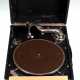 Koffer-Grammophon "Pathé" mit Kurbelaufzug, funktionstüchtig, 16,5x39,5x30 cm, dazu 4 Platten, 78 N - photo 1 Koffer-Grammophon "Pathé" mit Kurbelaufzug, funktionstüchtig, 16,5x39,5x30 cm, dazu 4 Platten, 78 N - photo 1