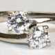 Brillant-Ring, 585er WG, mit 2 Brillanten von zus. ca. 0,75 ct., Ges.-Gew. 2,7 g, RG 56 - фото 1 Brillant-Ring, 585er WG, mit 2 Brillanten von zus. ca. 0,75 ct., Ges.-Gew. 2,7 g, RG 56 - фото 1