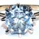 Blautops-Ring, 585er WG, mit hellblauem Blautopas im Sternschliff in Krappenfassung, Ges.-Gew. 2,91 g, RG 53 - photo 1