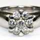 Brillant-Ring, Christ, 585er WG, blütenförmiger Ringkopf mit 7 Brillanten von zus. ca. 0,9 ct. ausgefasst, Ges.-Gew. 10,7 g, RG 51 - Foto 1 Brillant-Ring, Christ, 585er WG, blütenförmiger Ringkopf mit 7 Brillanten von zus. ca. 0,9 ct. ausgefasst, Ges.-Gew. 10,7 g, RG 51 - Foto 1