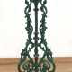 Blumentisch im Jugendstil, Gußeisen grün gefasst, durchbrochen, H. 70 cm, Dm. 36 cm - Foto 1 Blumentisch im Jugendstil, Gußeisen grün gefasst, durchbrochen, H. 70 cm, Dm. 36 cm - Foto 1