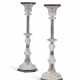 A PAIR OF VICTORIAN CUT-GLASS AND SILVER-PLATED TORCHERE STANDS - Foto 1 A PAIR OF VICTORIAN CUT-GLASS AND SILVER-PLATED TORCHERE STANDS - Foto 1