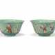 A PAIR OF CHINESE GREEN-GROUND FAMILLE ROSE 'FIGURAL' BOWLS - Foto 1 A PAIR OF CHINESE GREEN-GROUND FAMILLE ROSE 'FIGURAL' BOWLS - Foto 1