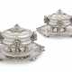 IMPORTANTE PAIRE DE SOUPIÈRES, LEURS COUVERCLES, DOUBLURES ET PRÉSENTOIRS EN ARGENT D’ÉPOQUE LOUIS XVI - photo 1 IMPORTANTE PAIRE DE SOUPIÈRES, LEURS COUVERCLES, DOUBLURES ET PRÉSENTOIRS EN ARGENT D’ÉPOQUE LOUIS XVI - photo 1
