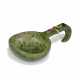 A JEWELLED GOLD-MOUNTED NEPHRITE KOVSH - Foto 1 A JEWELLED GOLD-MOUNTED NEPHRITE KOVSH - Foto 1
