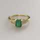 Smaragd-/Diamant-Ring - Gelbgold 750/000 (18K), ge… - photo 1 Smaragd-/Diamant-Ring - Gelbgold 750/000 (18K), ge… - photo 1