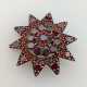 Sternförmige Granatbrosche - Metallfassung mit Ver… - фото 1