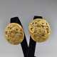 Ein Paar Vintage-Ohrclips - goldfarbenes Metall, o… - photo 1