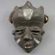 Gesichtsmaske aus Holz mit Raffiafrisur - West-Pen… - photo 1