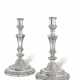 PAIRE DE FLAMBEAUX EN ARGENT D`&#201;POQUE LOUIS XV - Foto 1