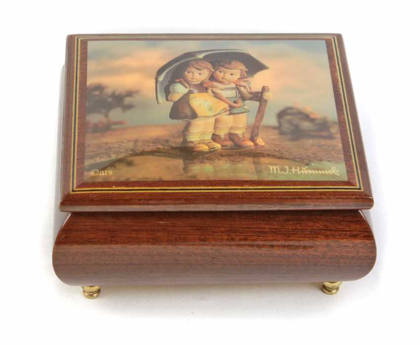 hummel music box