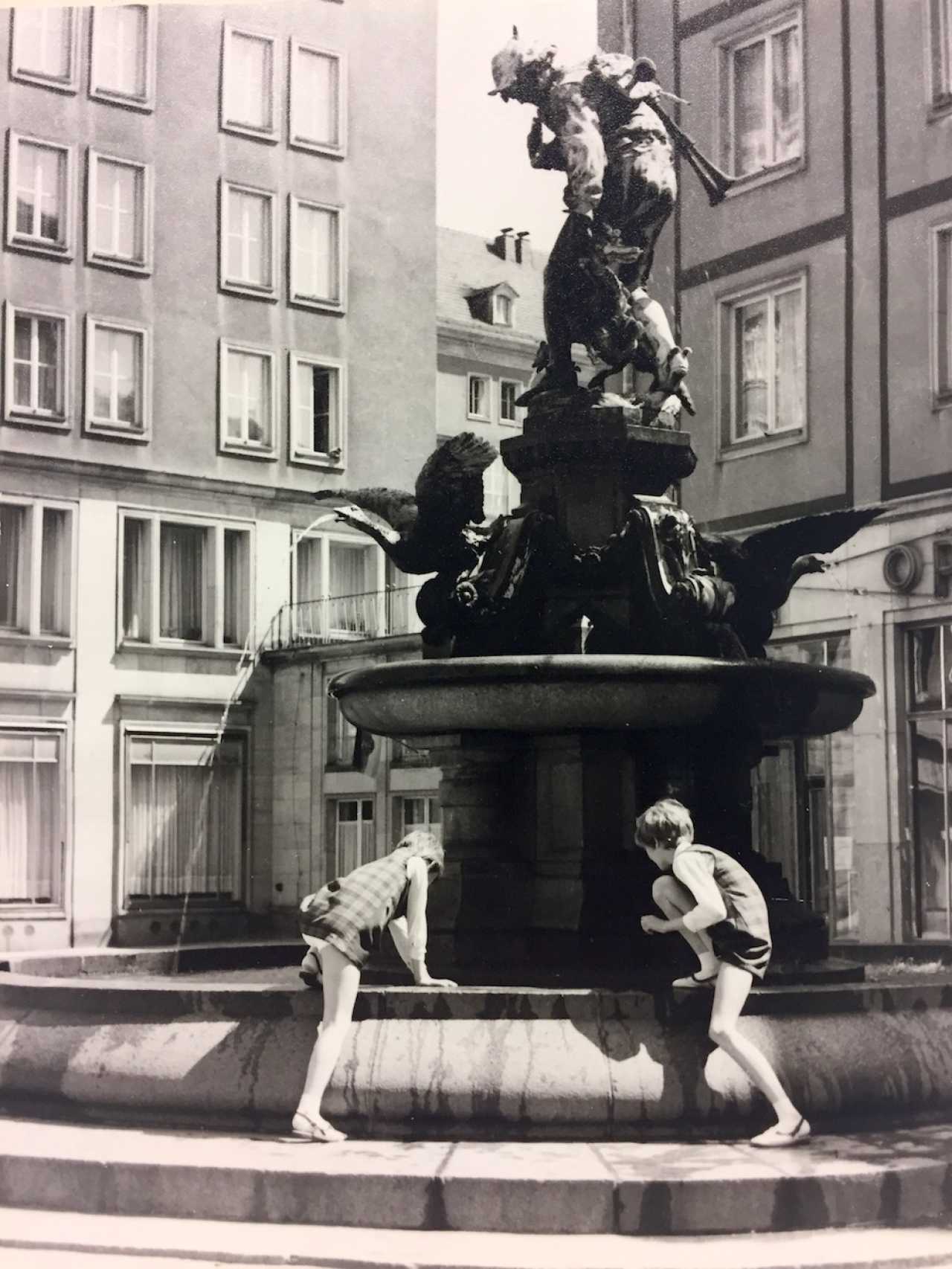Fotographien Dresden Zwinger, GänsediebBrunnen, Weiße Gasse, Neustädter Elbufer, Schloß