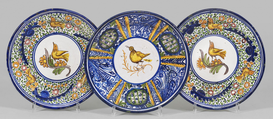 овальная тарелка a0010 с узором размер: 200*310. тарелка "8" мак 200мм 62415/111-8. панно из майолики. одинаковые тарелки. три больших тарелки.