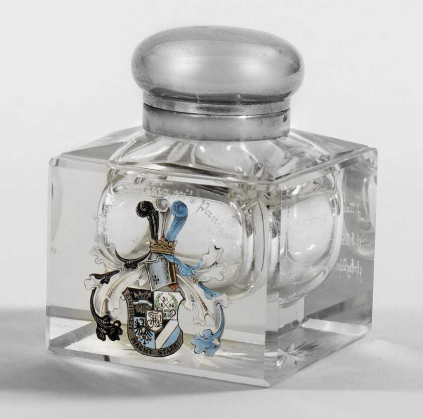 Tintenfass Der Landsmannschaft Hasso Borussia Zu Marburg Online Bei Auktion Kaufen Auktionskatalog Auktion 174 Internationale Kunst Und Antiquitaten Vom 18 05 19 Foto Preis Von Auktionslos 2295 Bei Veryimportantlot Com