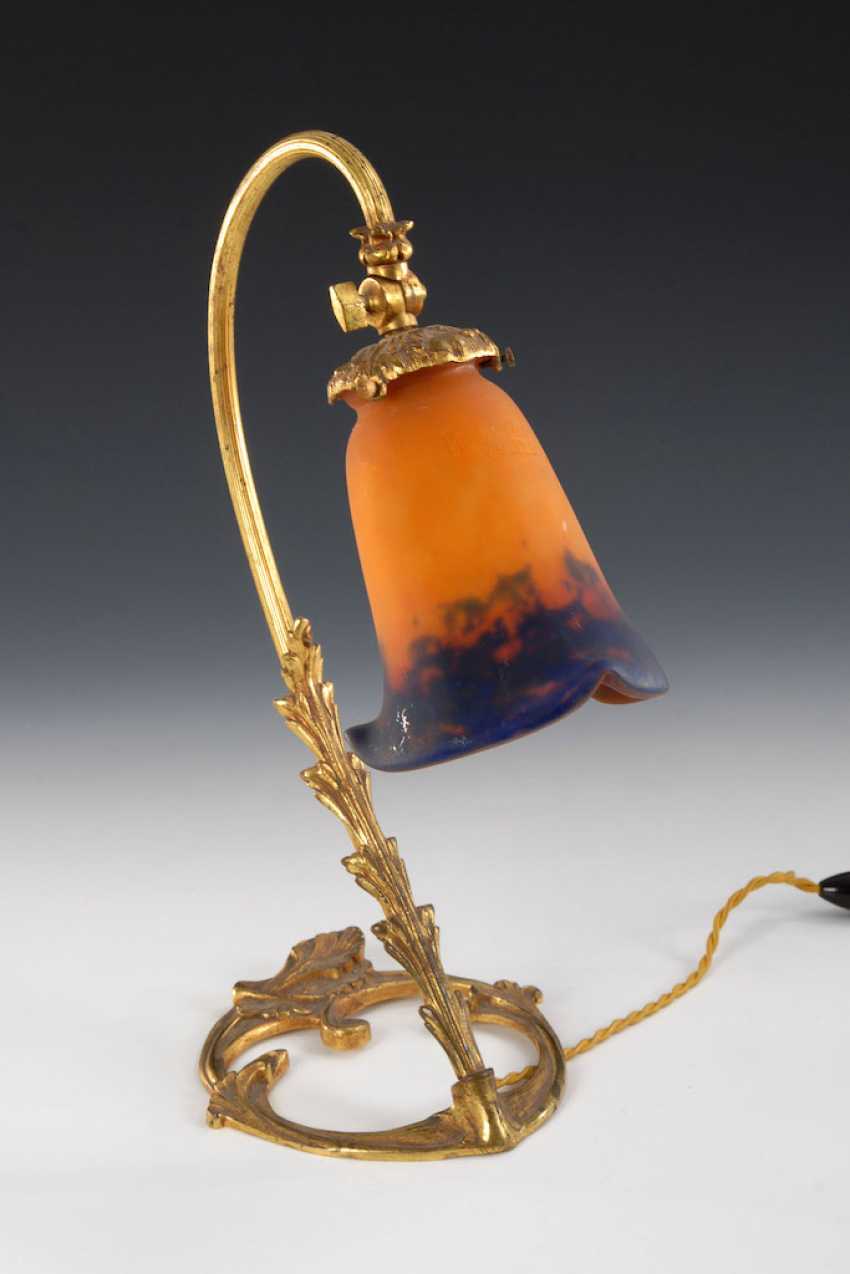 Auction: Table lamp MULLER FRÈRES Auction: Slim table lamp MULLER FRÈRES