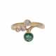 Ring mit 3 Brillanten, zusammen ca. 0,2 ct und Smaragd, ca. 0,3 ct, - фото 1