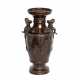 Vase aus Bronze. JAPAN, 19. Jahrhundert. - Foto 1