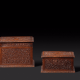 Deux coffrets rectangulaires en bois de Sainte Lucie dit aussi «bois de Bagard» très finement sculpté aux cartouches pour armes - photo 1