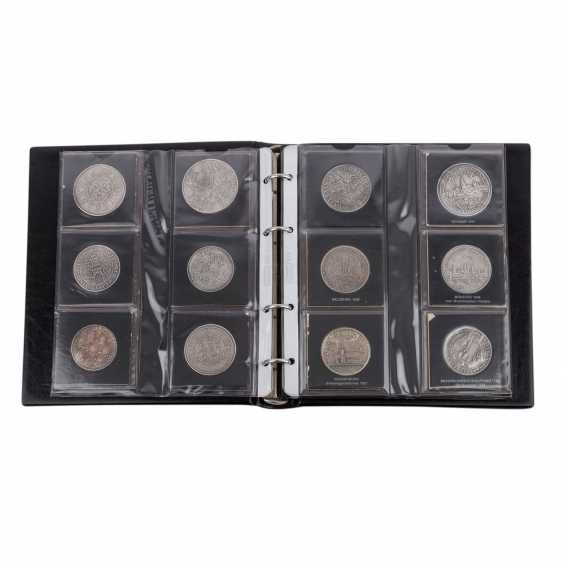 Medaillen Repliken In Feinsilber Der Deutschen Online Bei Auktion Kaufen Auktionskatalog Munzen Medallien Briefmarken Historika Vom 26 10 19 Foto Preis Von Auktionslos 34 Bei Veryimportantlot Com