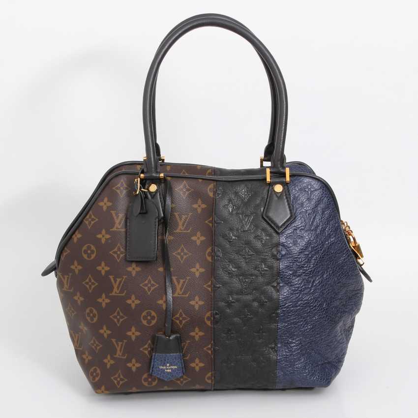 LOUIS VUITTON exclusive sling bag &quot;MARINE BLOCK TOTE&quot;, collection 2011. - lot 71
