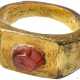 Vergoldeter Ring mit Gemme, römisch, 3. Jahrhundert - фото 1