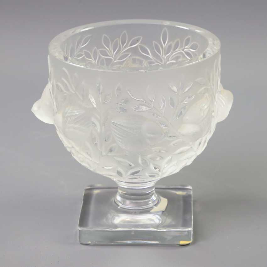 Lalique Vase Elizabeth 20 Century Auction Catalog Art