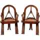 Zwei geschnitzte Sessel im russischen Stil "Bogen, Äxte und Fäustlinge", nach dem bekannten Vorbild von Schnitzer Vasiliy Shutov, Russland, um 1900 - photo 1
