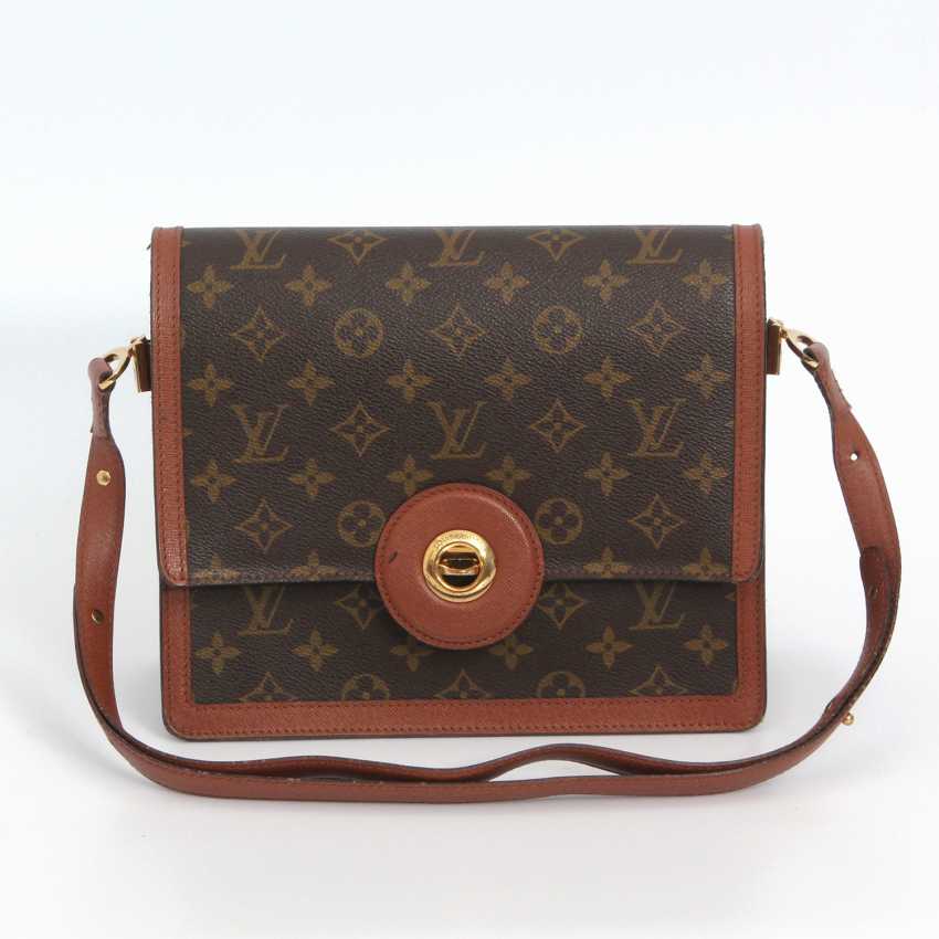 louis vuitton sling bag vintage