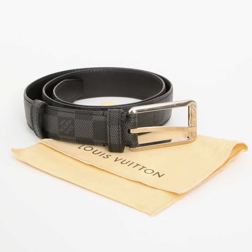 LOUIS VUITTON popular belt, approx. original price €300.-, Length: 85cm;. Auction catalog ...