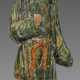 Figur eines Würdenträgers mit Sancaiglasur aus der Ming-Zeit - фото 1