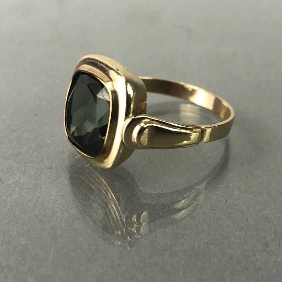 Ladies Ring With Spinel Yellow Gold 333 Buy At Online Auction At Veryimportantlot Com Auction Catalog Jewelry Art And Antiques Militaria From 25 01 Photo Price Auction Lot 607