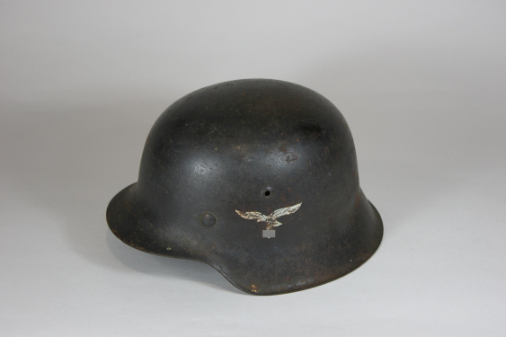 German steel. Stahlhelm m35. Каска м35 Вермахт. М-35 Stahlhelm. Шлем м 35 полиция.