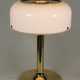 Goldfarbene Stehlampe mit weissem Kunststoffschirm - photo 1