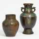 Zwei Vasen mit archaisierendem Drachendekor - Foto 1
