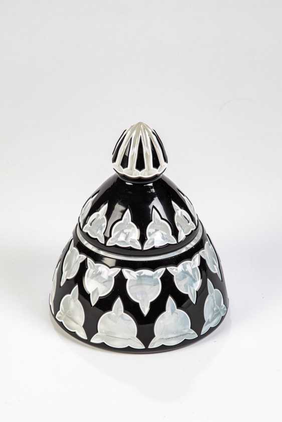 Zuckerdose Borussia Glas Online Bei Auktion Kaufen Auktionskatalog Europaisches Glas Studio Glas Vom 21 03 Foto Preis Von Auktionslos 6 Bei Veryimportantlot Com