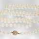 Kette/Collier: lange Akoya-Zuchtperlenkette mit Brillant-Kugelschließe und ungewöhnlich großen, seltenen Akoya-Perlen, 18K Gelbgold - Foto 1