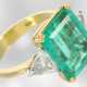 Ring: eleganter, äußerst wertvoller Smaragd/Diamant-Ring aus 18K Gold, Smaragd von ca. 4,5ct, Hofjuwelier Roesner, Originalbox - Foto 1