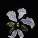 Handgeschnittene Opalblüte mit Jadeblättern - Foto 1